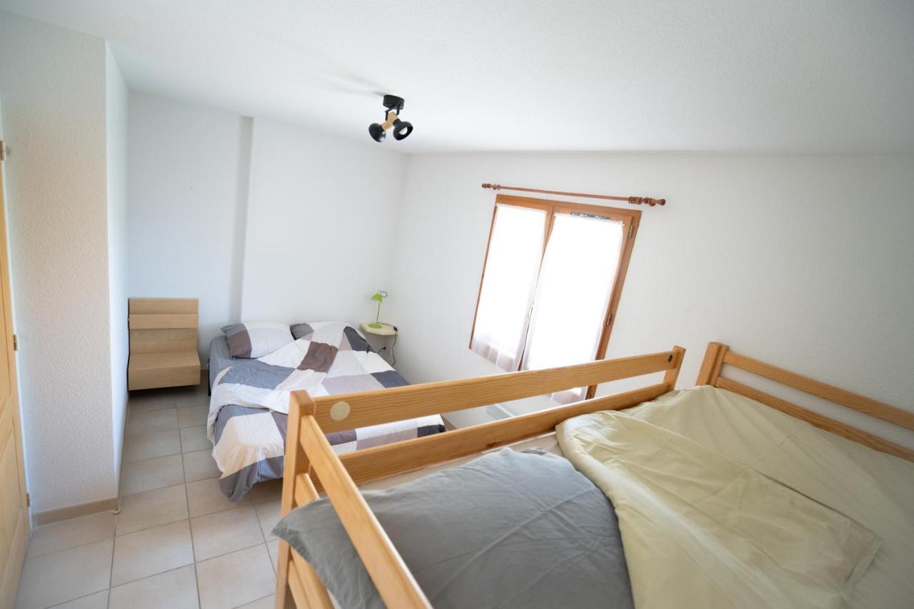 Apartamento T3 Au Plan D'Eau D'Embrun Avec Garage Et Terrasse Exterior foto