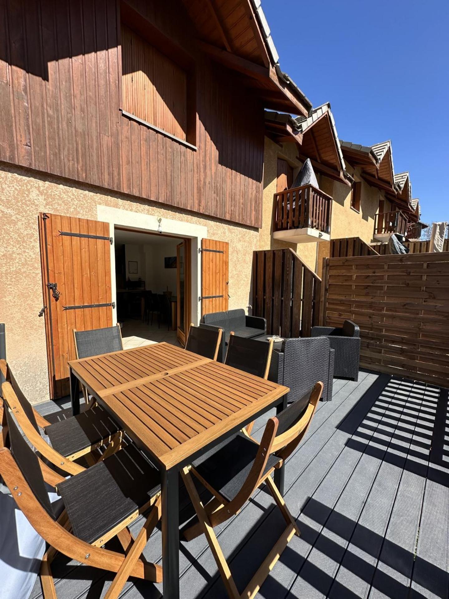 Apartamento T3 Au Plan D'Eau D'Embrun Avec Garage Et Terrasse Exterior foto