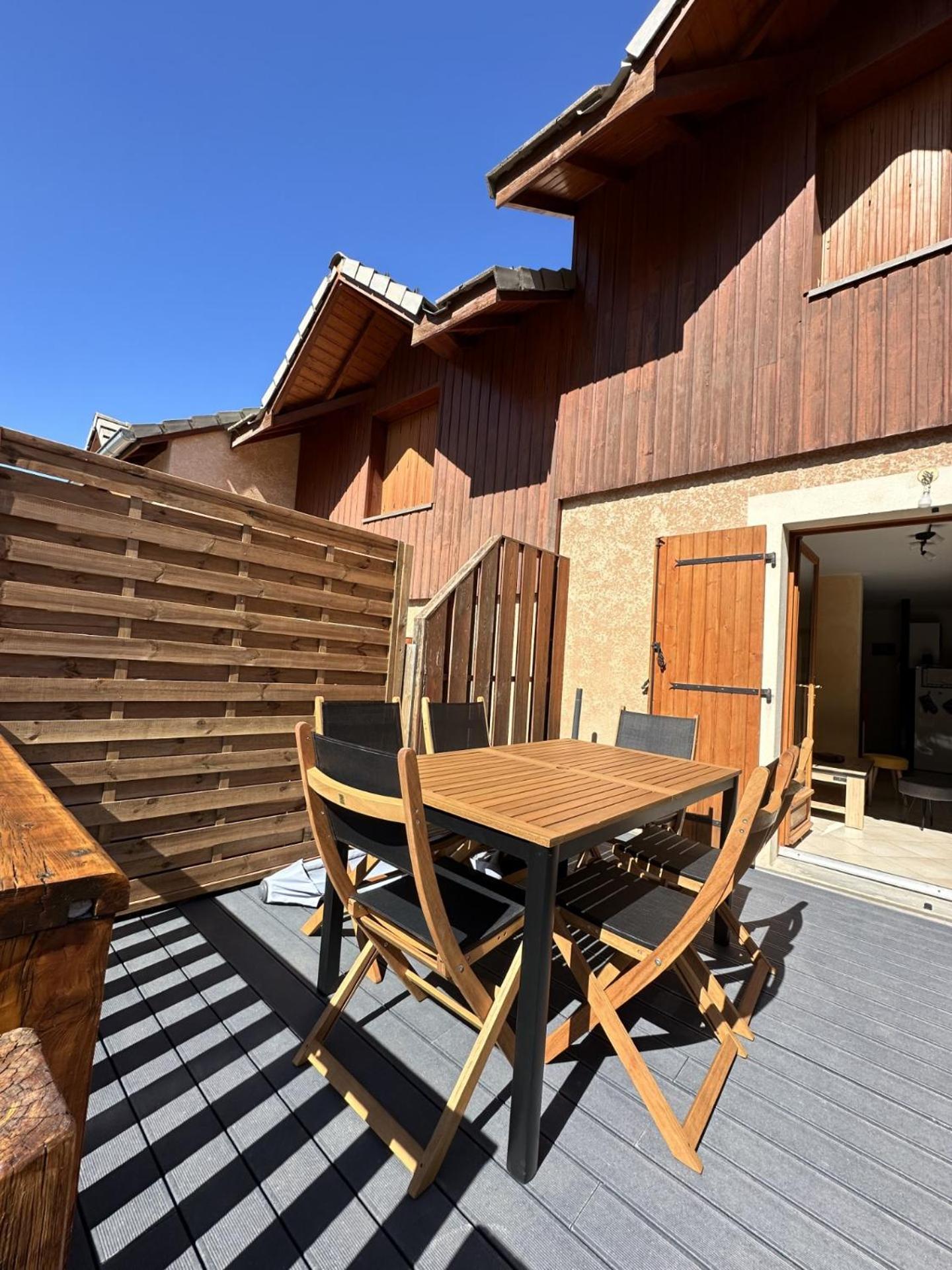 Apartamento T3 Au Plan D'Eau D'Embrun Avec Garage Et Terrasse Exterior foto